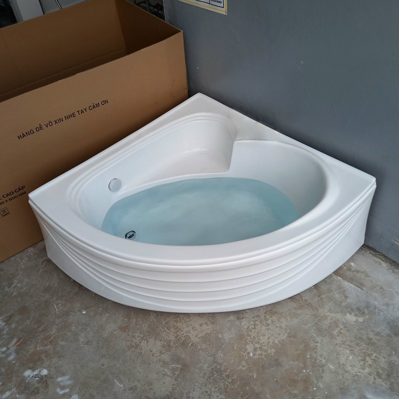 Bồn tắm góc 1.3m - Dbt04